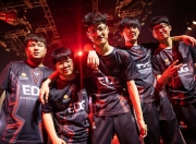 雷火电竞网站-豪门对决！LPL上演世纪大战