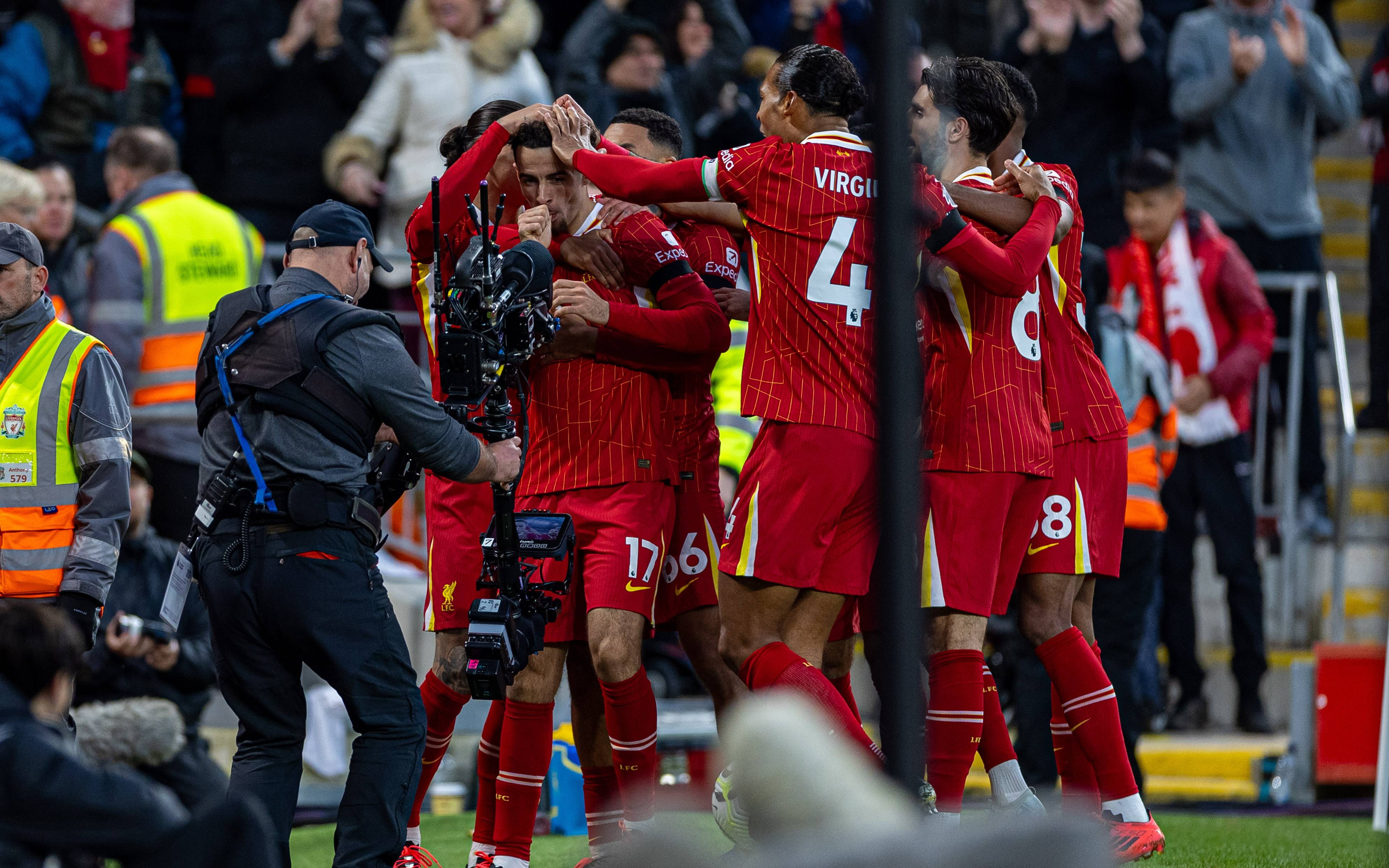 切尔西主场不敌曼城,继续领跑英超的简单介绍 切尔西主场不敌曼城,继续领跑英超的简单介绍